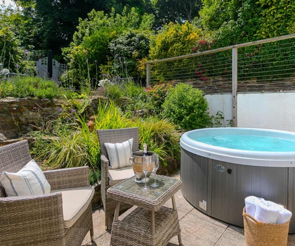 accommodation-with-hot-tubs-in-st-ives